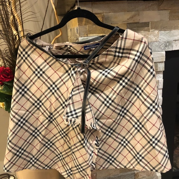 Burberry wrap around skirt with leather belt - Picture 2 of 4